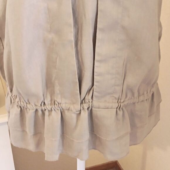 Zoe D. Ruffly Linen Top. Summer. Cruise - Picture 3 of 8